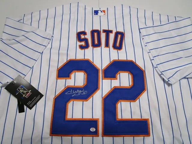 Juan Soto of the NY Mets autographed baseball jersey PAAS COA