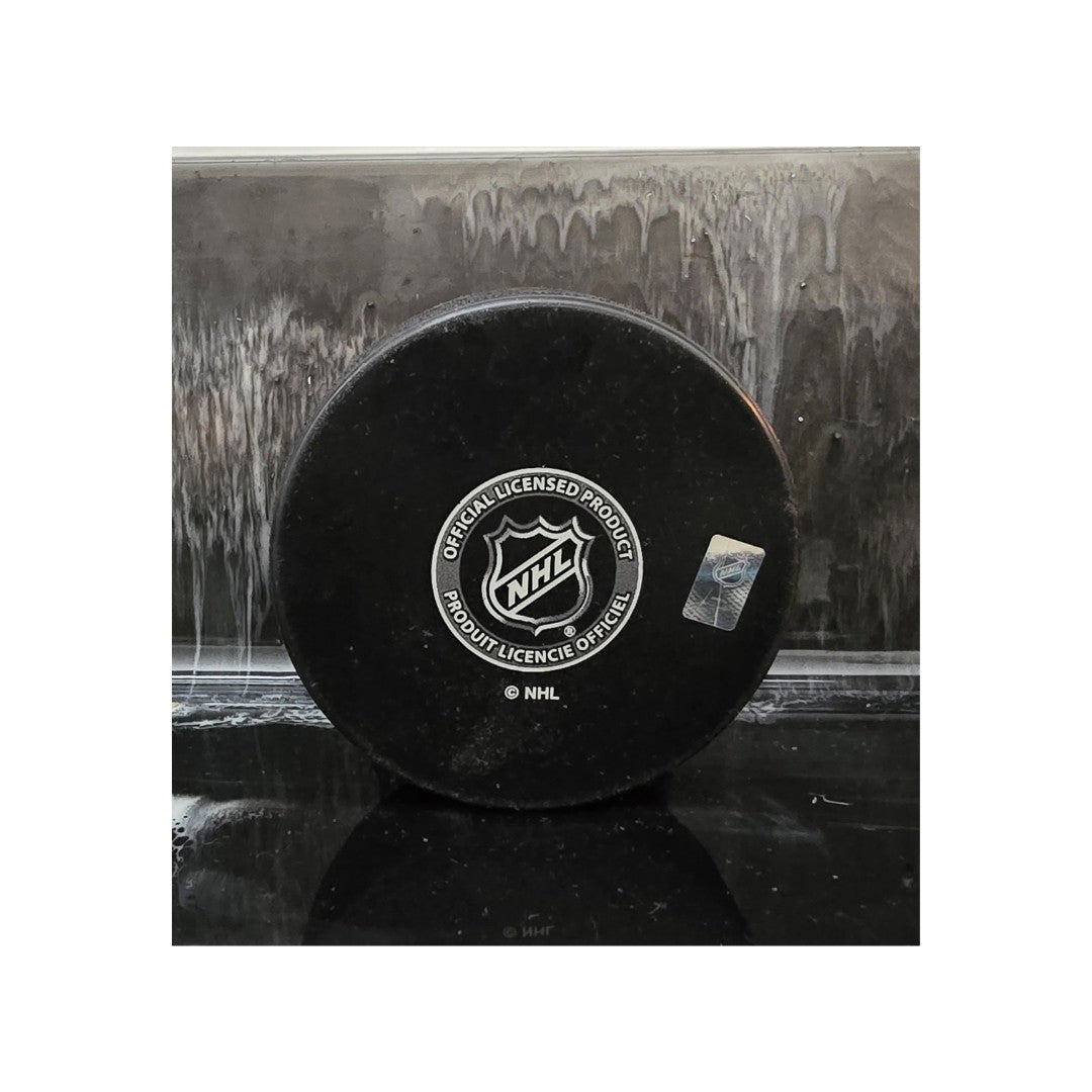 Wayne Gretzky of the Edmonton Oilers autographed logo hockey puck COA
