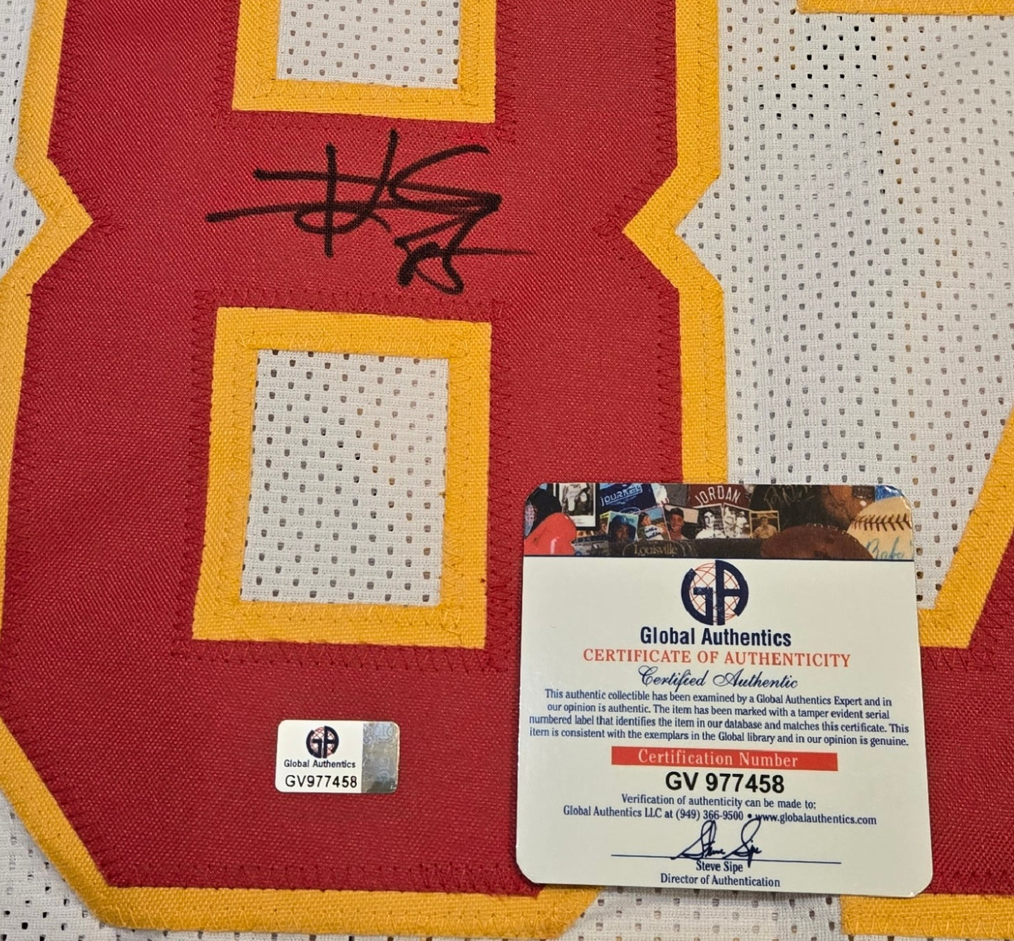 Travis Kelce Kansas City Chiefs Autographed Football Jersey coa