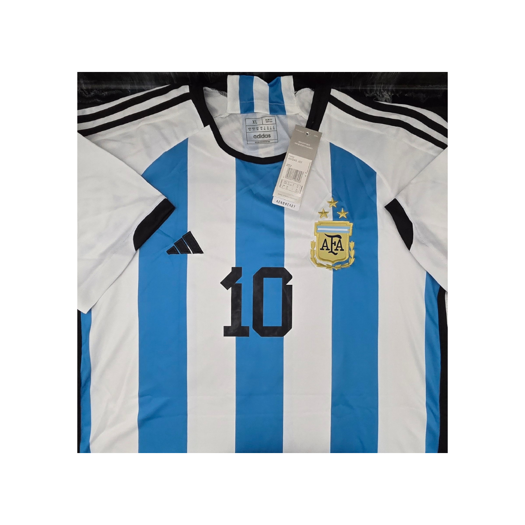 Leo Messi of Argentina autographed soccer jersey With COA