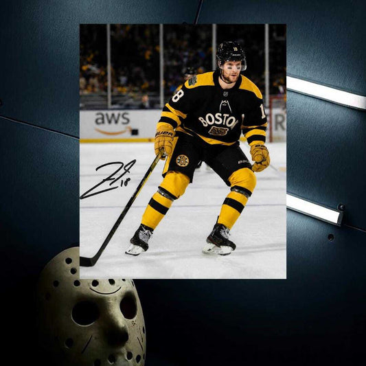Pavel Zacha Boston Bruins signature-style photo reprint – 8x10 Art Print
