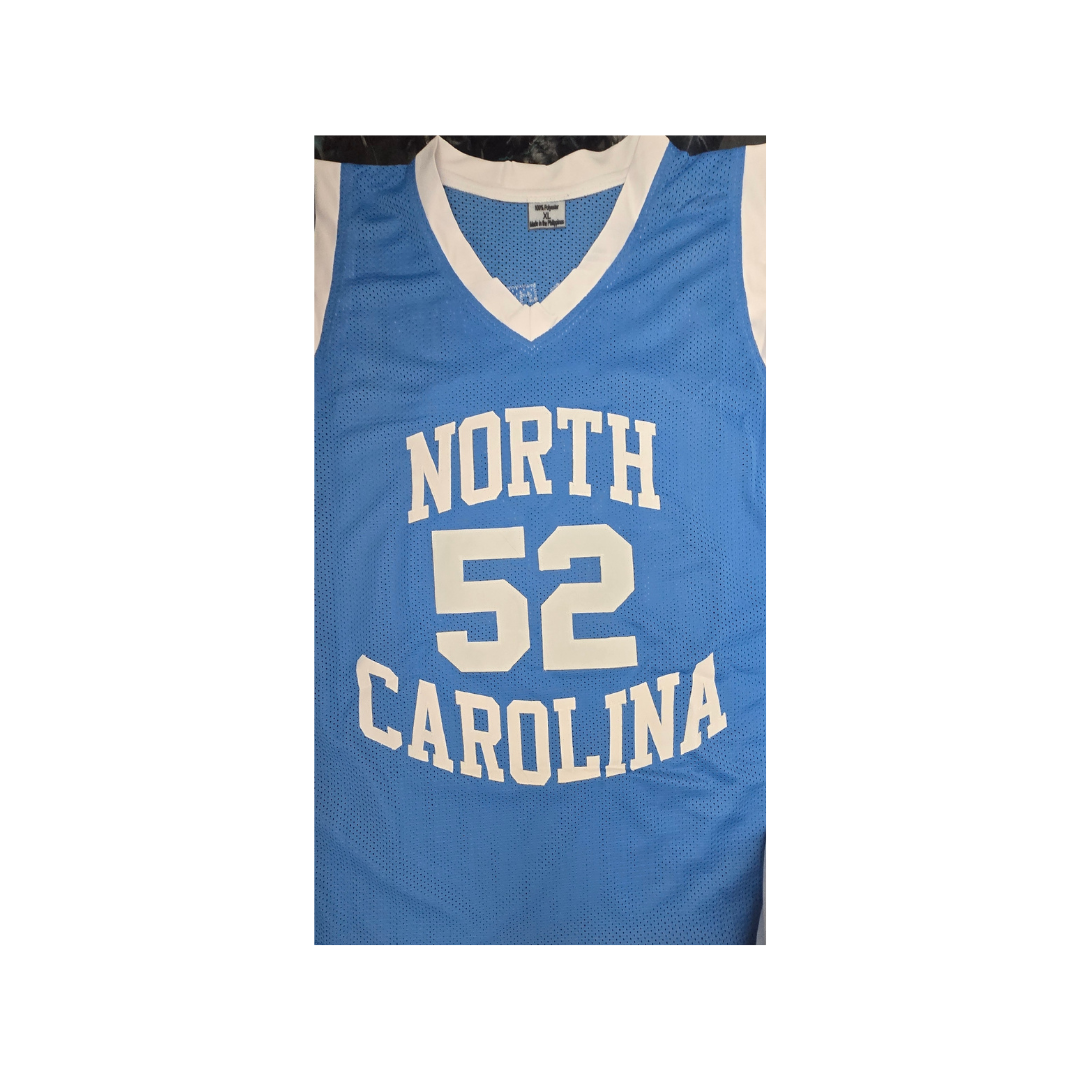 JAMES WORTHY SIGNED NORTH CAROLINA TARHEELS 52 JERSEY WITH COA - Fan Freaks