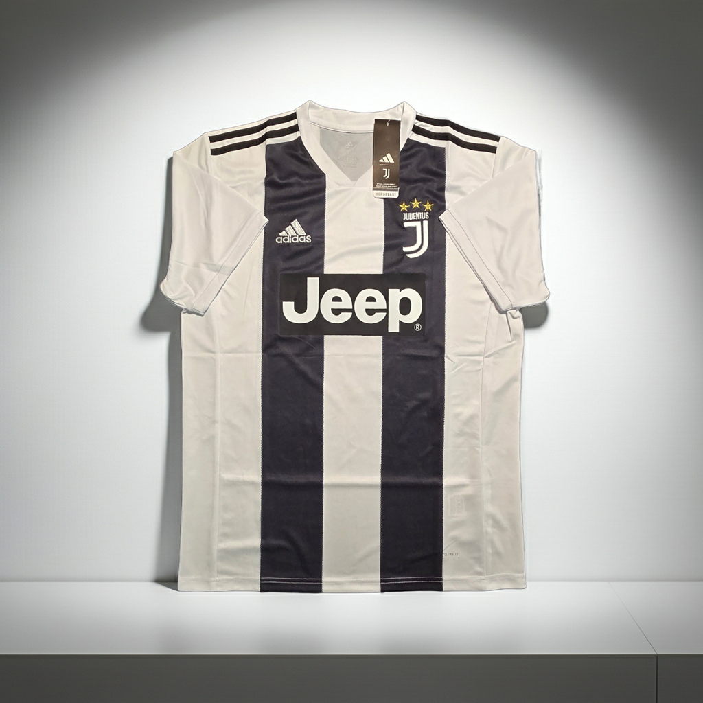 Cristiano Ronaldo FC Juventus Autographed Adidas 2018-19 Home Soccer Jersey coa (XL)