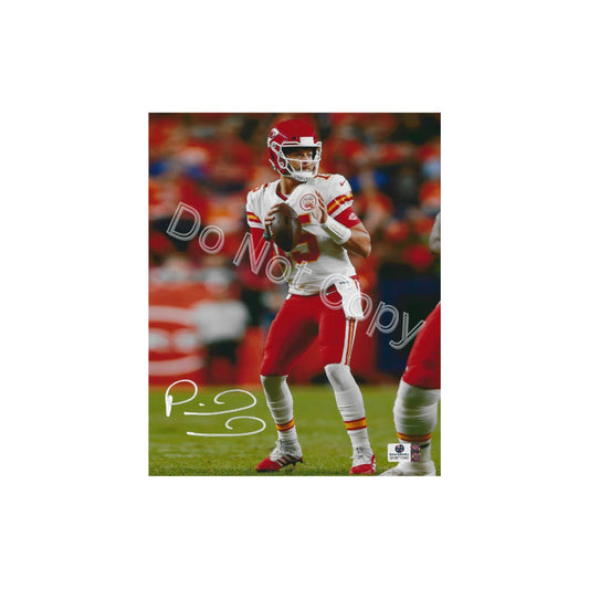 Patrick Mahomes Kansas City Chiefs Autographed 8x10 Photo Reprint - Fan Freaks