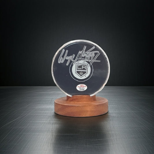 Wayne Gretzky of the LA Kings signed logo hockey puck COA