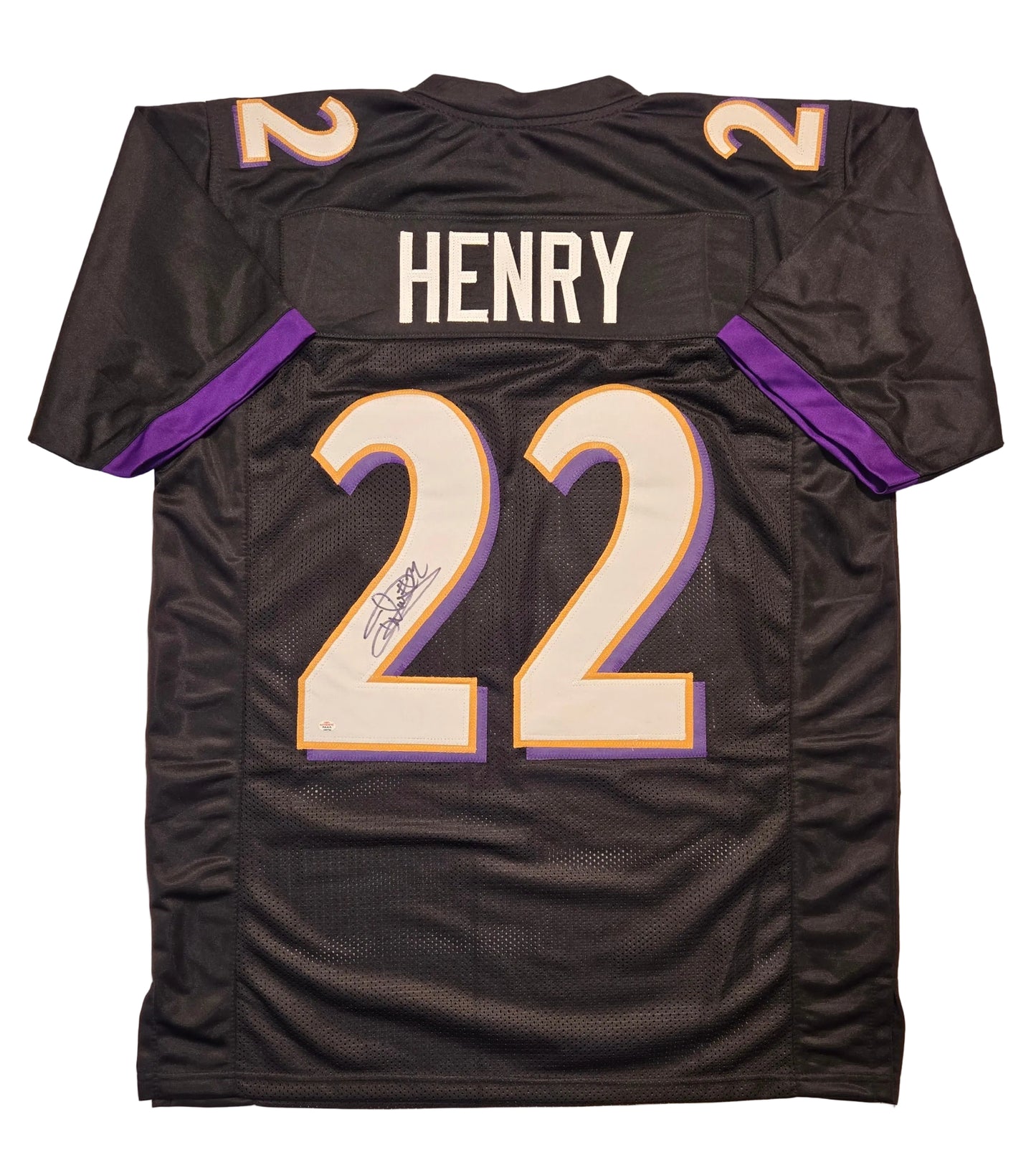 Derrick Henry of the Baltimore Ravens autographed football jersey COA (XL)