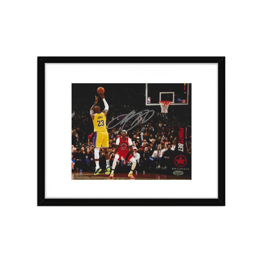 Lebron James LA Lakers Autographed 8x10 photo with COA W/Frame - Fan Freaks