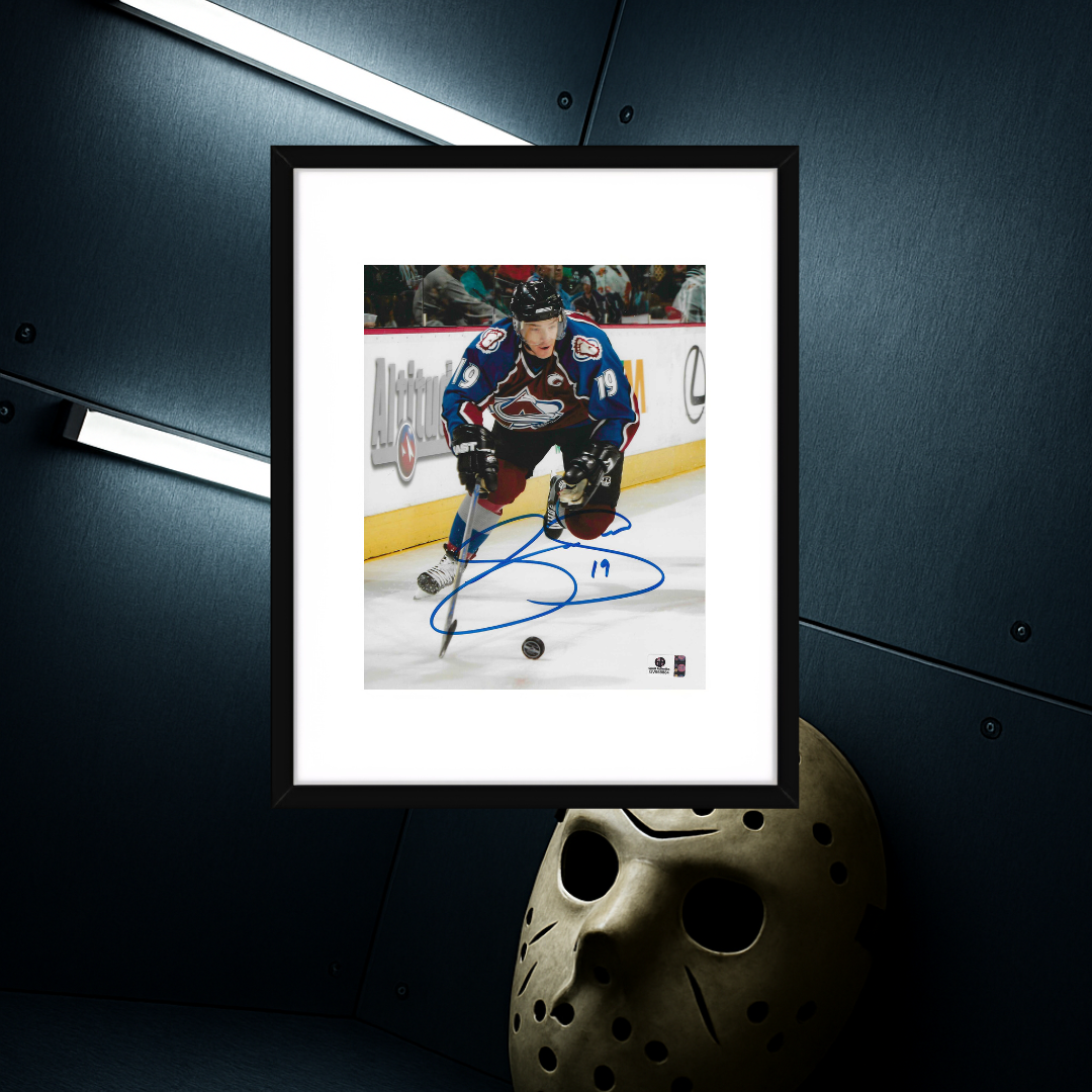 Joe Sakic Colorado Avalanche Autographed 8x10 Photo coa W/Frame
