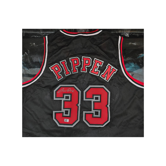 Scottie Pippen Chicago Bulls Autographed Basketball Jersey coa