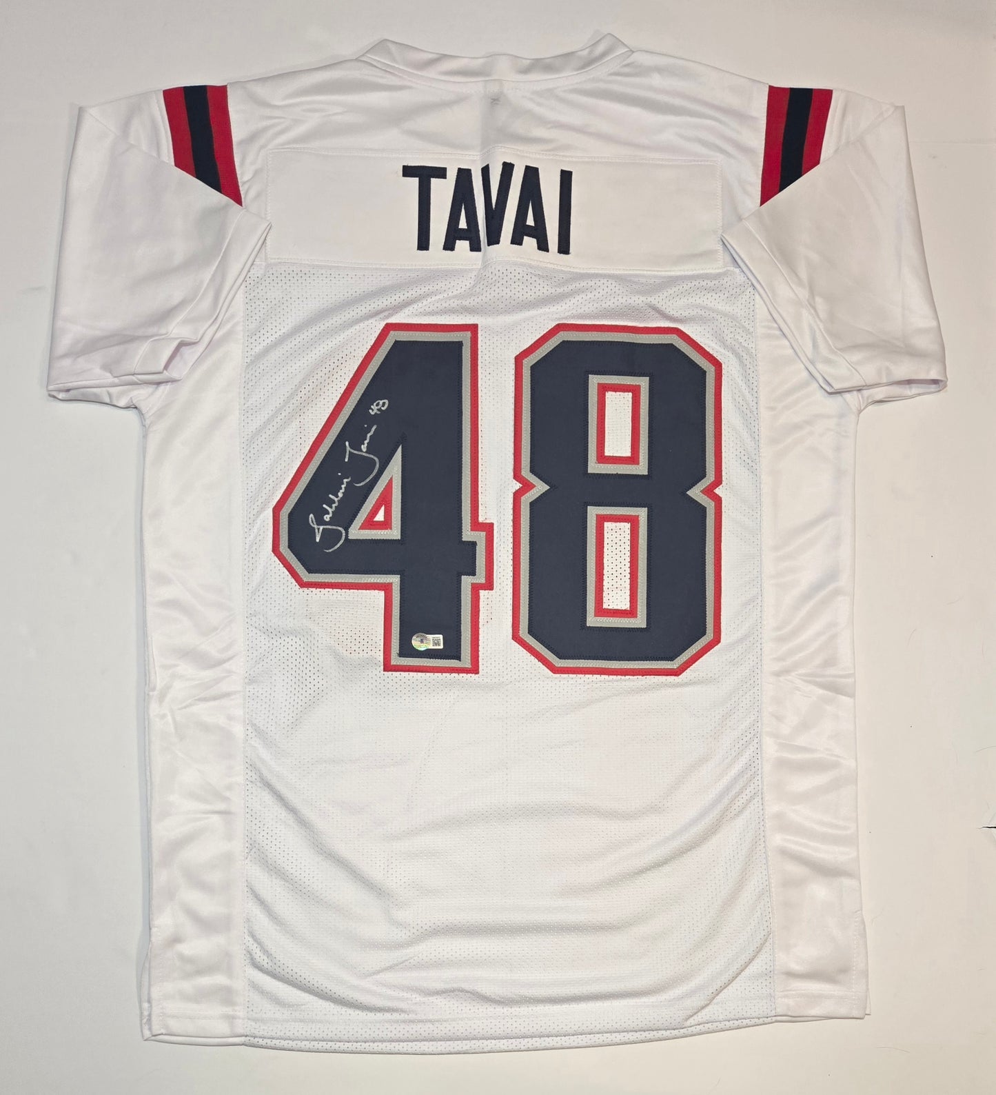 Jehlani Tavai New England Patriots Autographed Custom Football Jersey Hologram (XL)