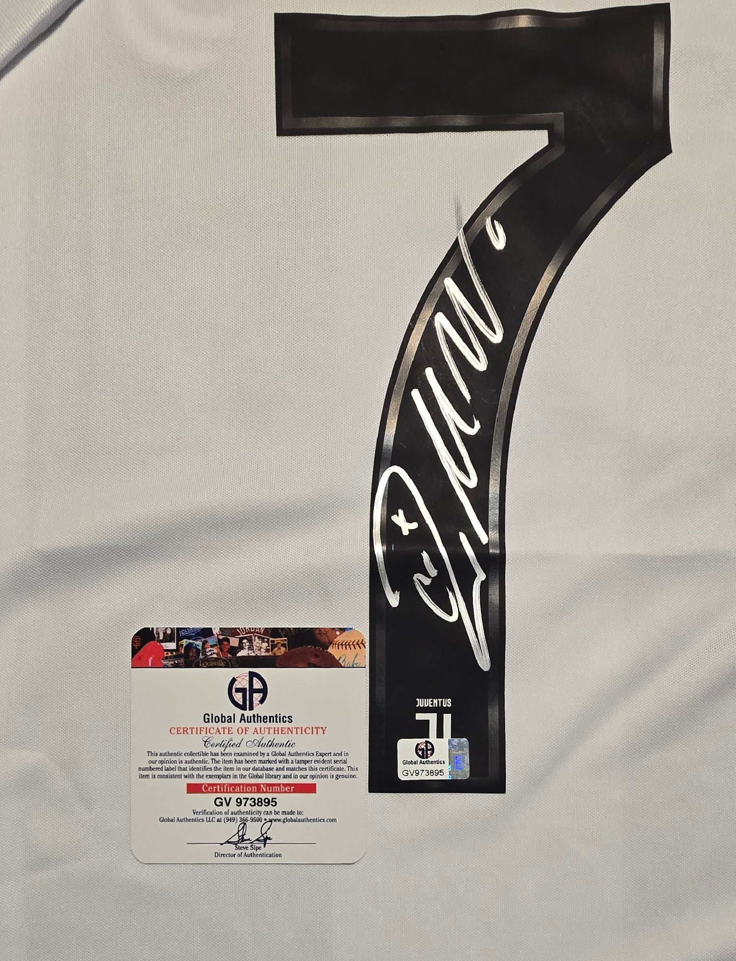 Cristiano Ronaldo FC Juventus Autographed Adidas 2018-19 Home Soccer Jersey coa (XL)