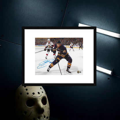 Ryan O'Reilly Buffalo Sabres autographed 8.5x11 hockey photo with Beckett hologram