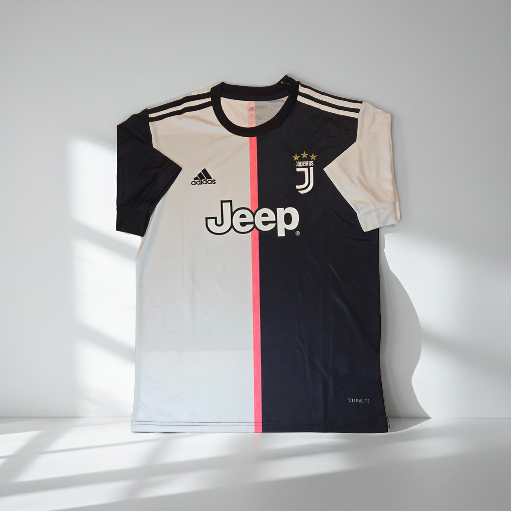 Cristiano Ronaldo FC Juventus Autographed Adidas 2019-20 Home Soccer Jersey coa