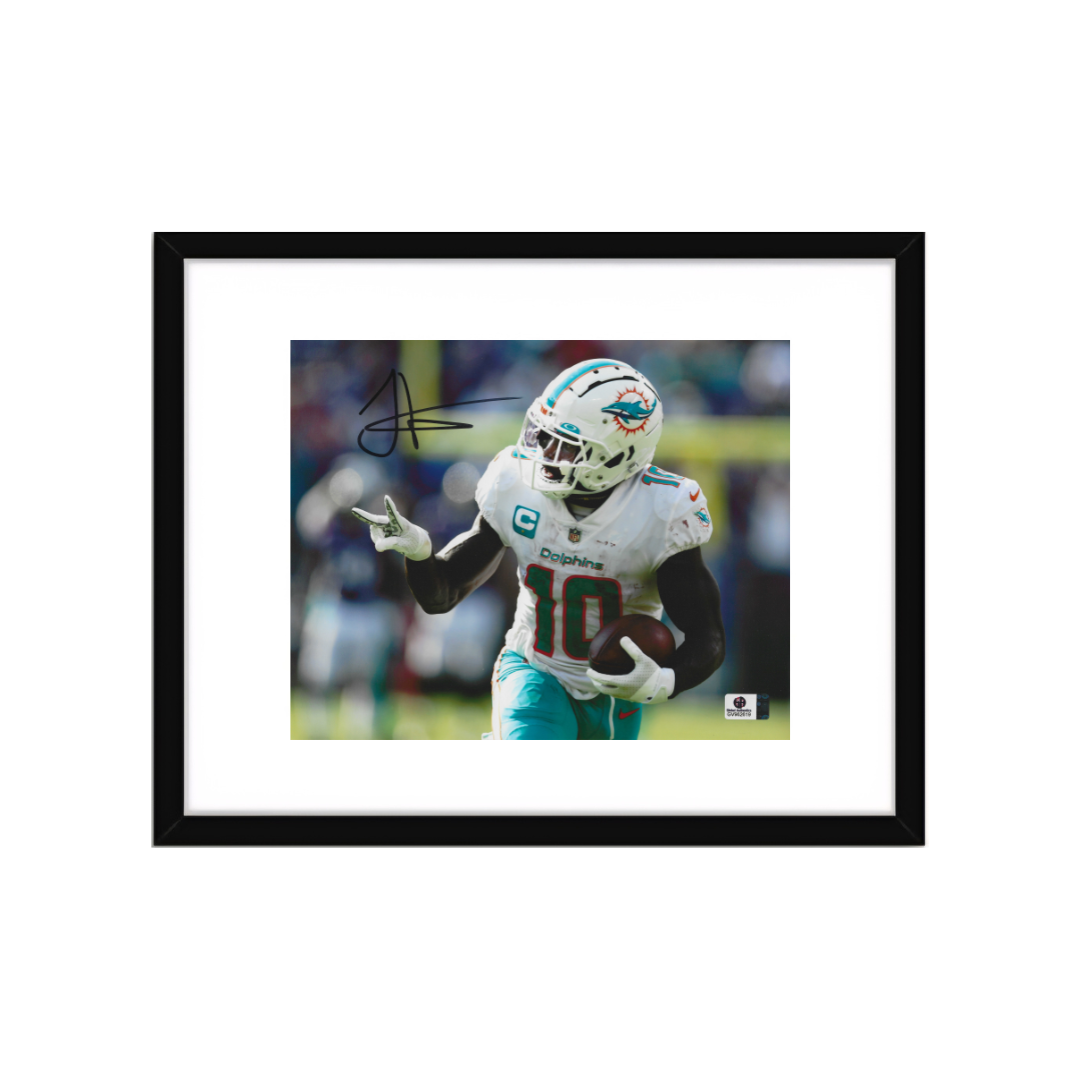 Tyreek Hill Miami Dolphins Autographed 8x10 Photo Art Print - Fan Freaks