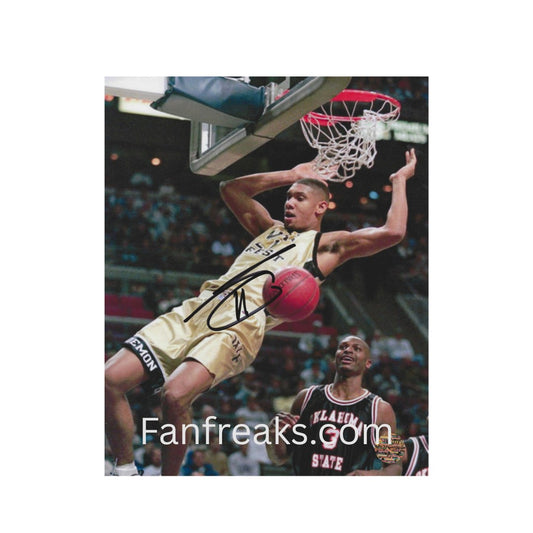 TIM DUNCAN SIGNED 8X10 PHOTO Reprint - Fan Freaks