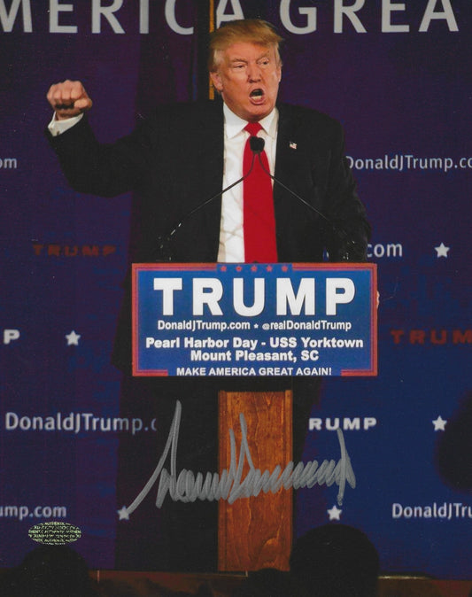 Donald Trump Signed 8x10 Photo With Coa